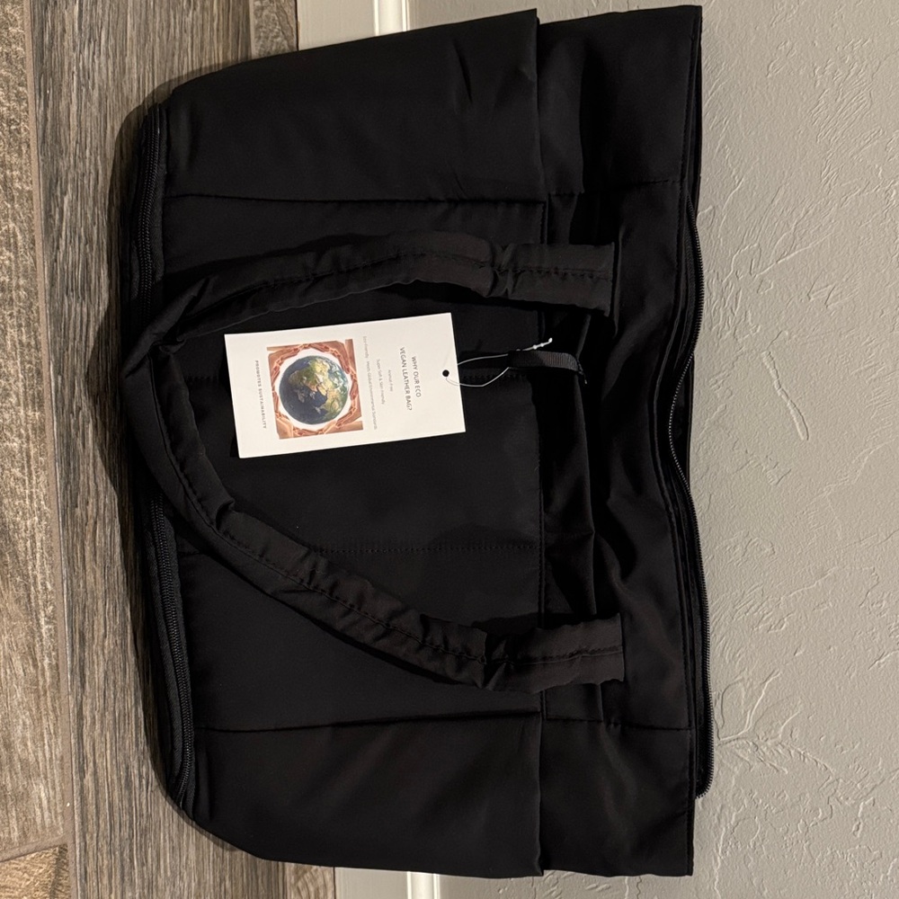Wandering Nature Black Tote Bag - NEW
